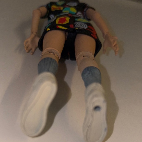 MCFARLANE STRANGER THINGS 4 DELUXE 7" FIGURES - ELEVEN SEASON 3 OUTFIT - Picture 3 of 3